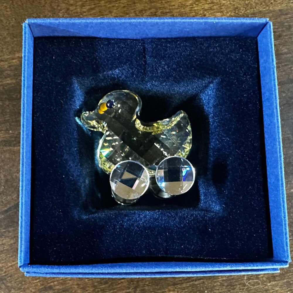 RETIRED Swarovski Crystal Memories Figurine w/Box - Lucy the Duck - 9460 200 001 - Picture 5 of 7